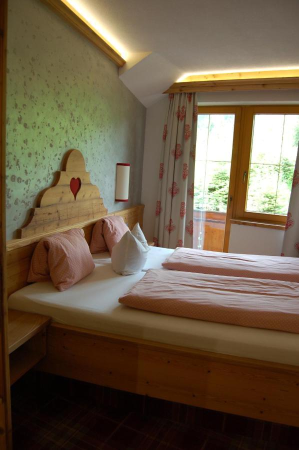 Hotel Schweizerhof Oberau Exteriör bild