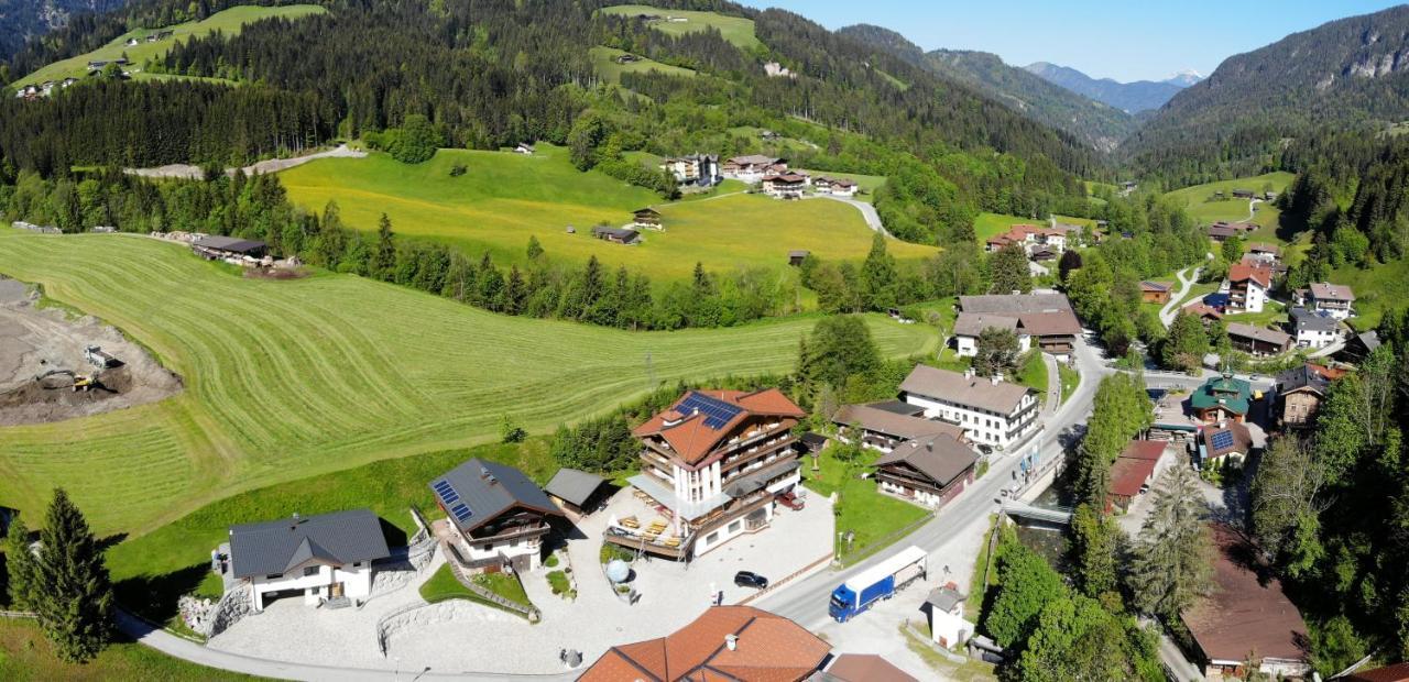 Hotel Schweizerhof Oberau Exteriör bild