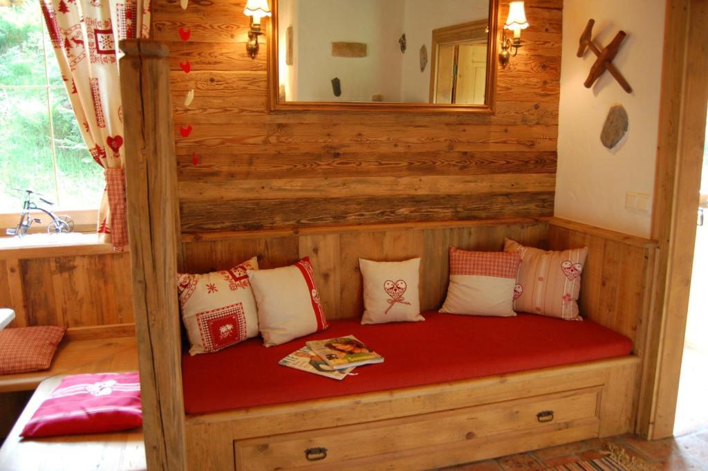 Hotel Schweizerhof Oberau Rum bild