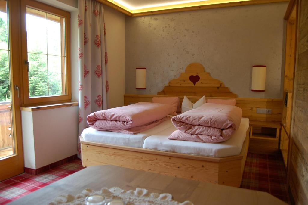 Hotel Schweizerhof Oberau Rum bild